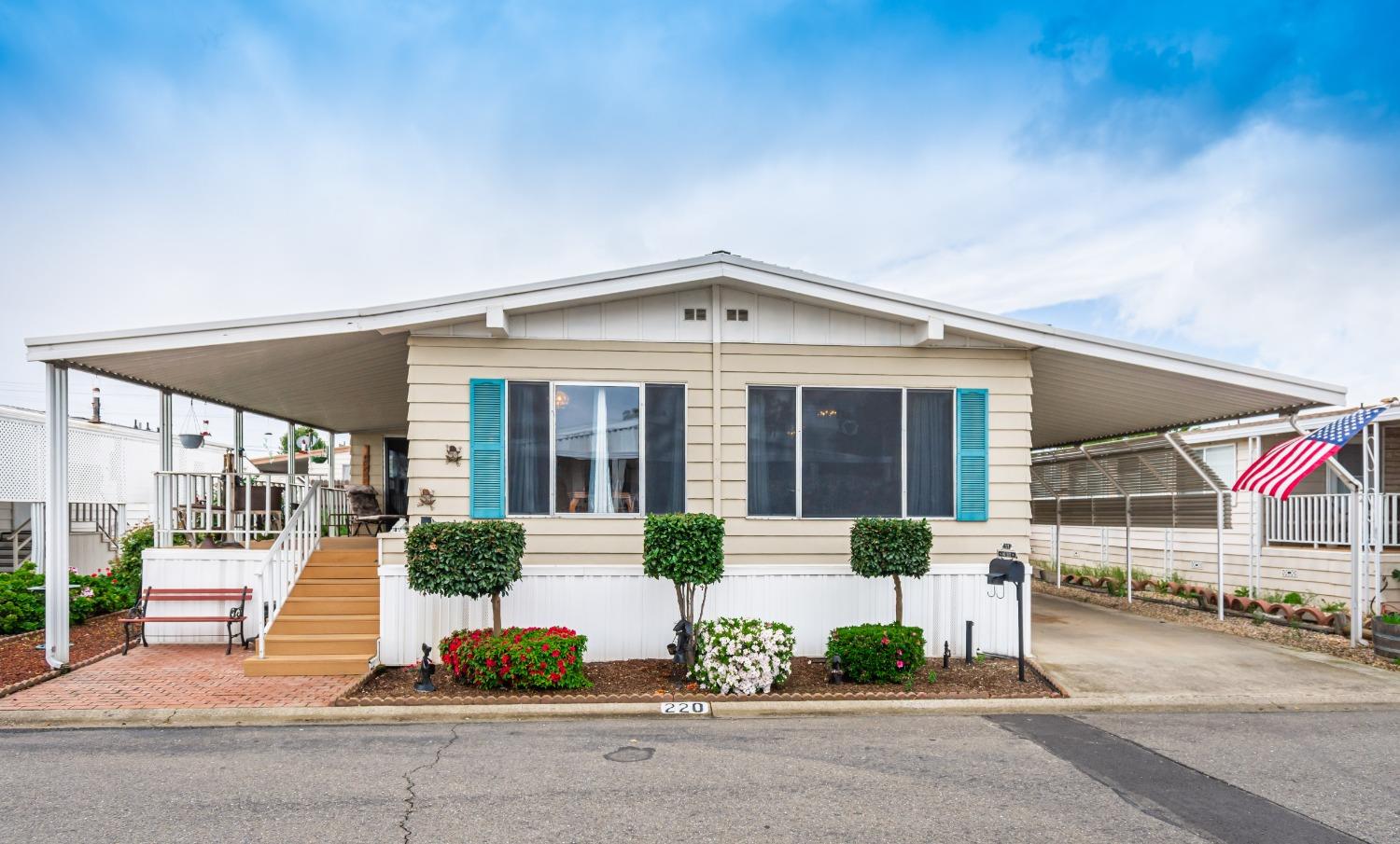 Detail Gallery Image 1 of 1 For 8181 Folsom Blvd 220, Sacramento,  CA 95826 - 2 Beds | 2 Baths