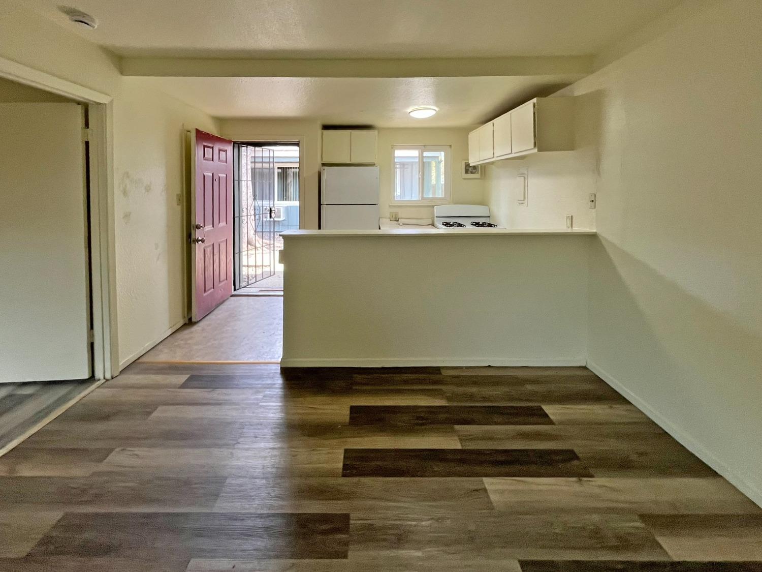 Detail Gallery Image 7 of 11 For 742 Bowles St, Sacramento,  CA 95815 - – Beds | – Baths