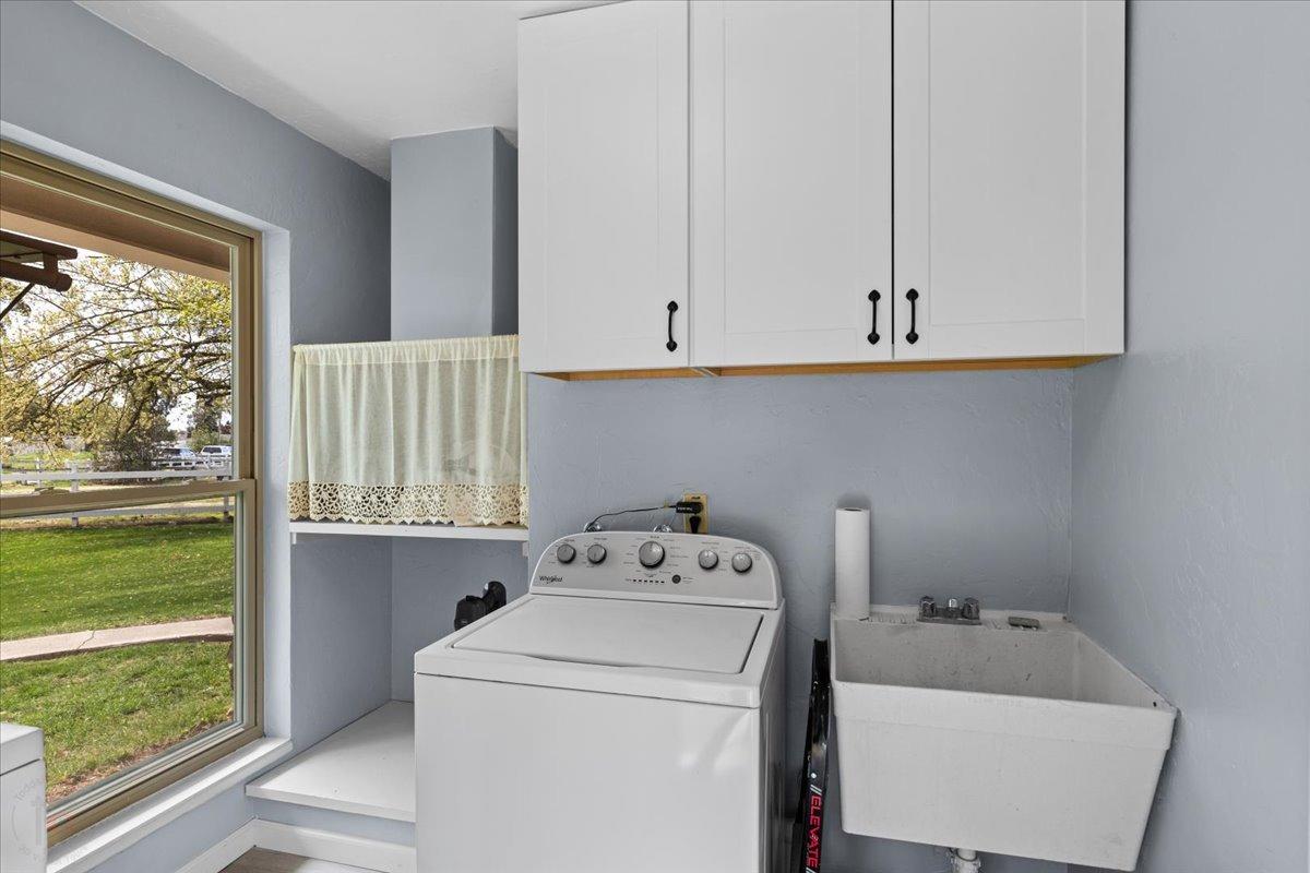 Detail Gallery Image 41 of 72 For 940 N Fine Rd, Linden,  CA 95236 - 4 Beds | 2/1 Baths