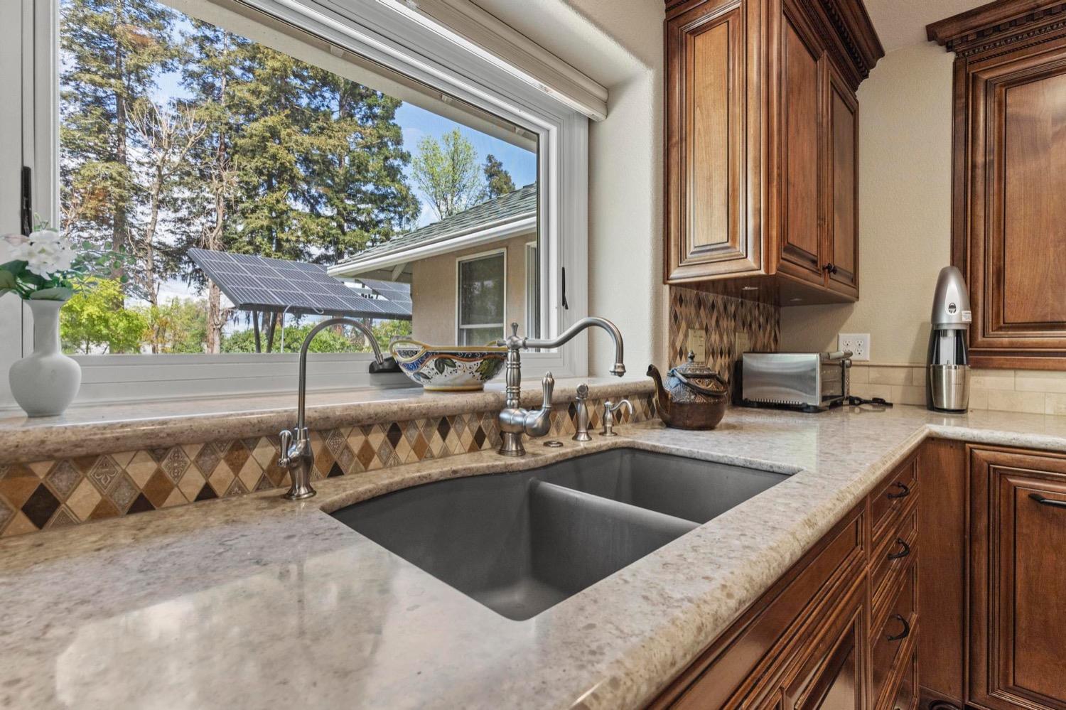 Detail Gallery Image 17 of 74 For 668 Gabriel Ave, Yuba City,  CA 95993 - 4 Beds | 4/1 Baths