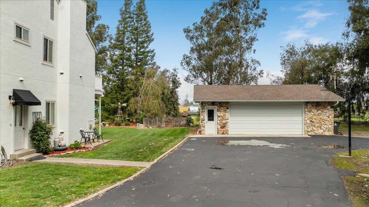 Detail Gallery Image 44 of 72 For 940 N Fine Rd, Linden,  CA 95236 - 4 Beds | 2/1 Baths