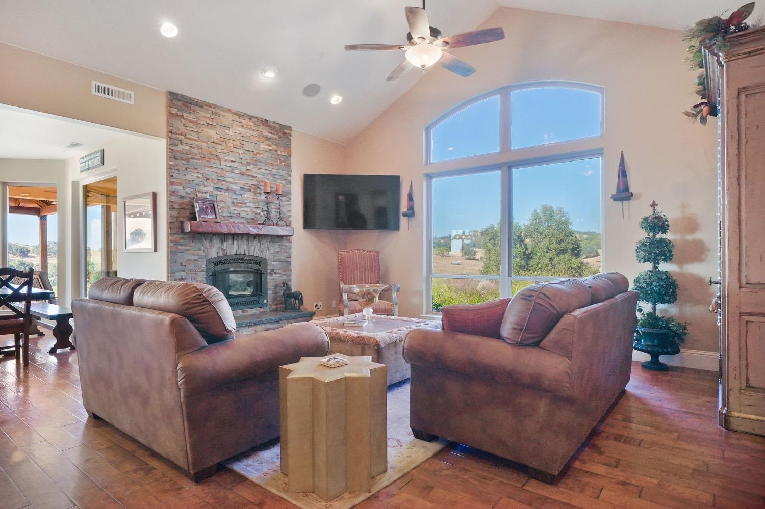 Detail Gallery Image 11 of 94 For 11195 Vintage Rd, Ione,  CA 95640 - 3 Beds | 2/1 Baths