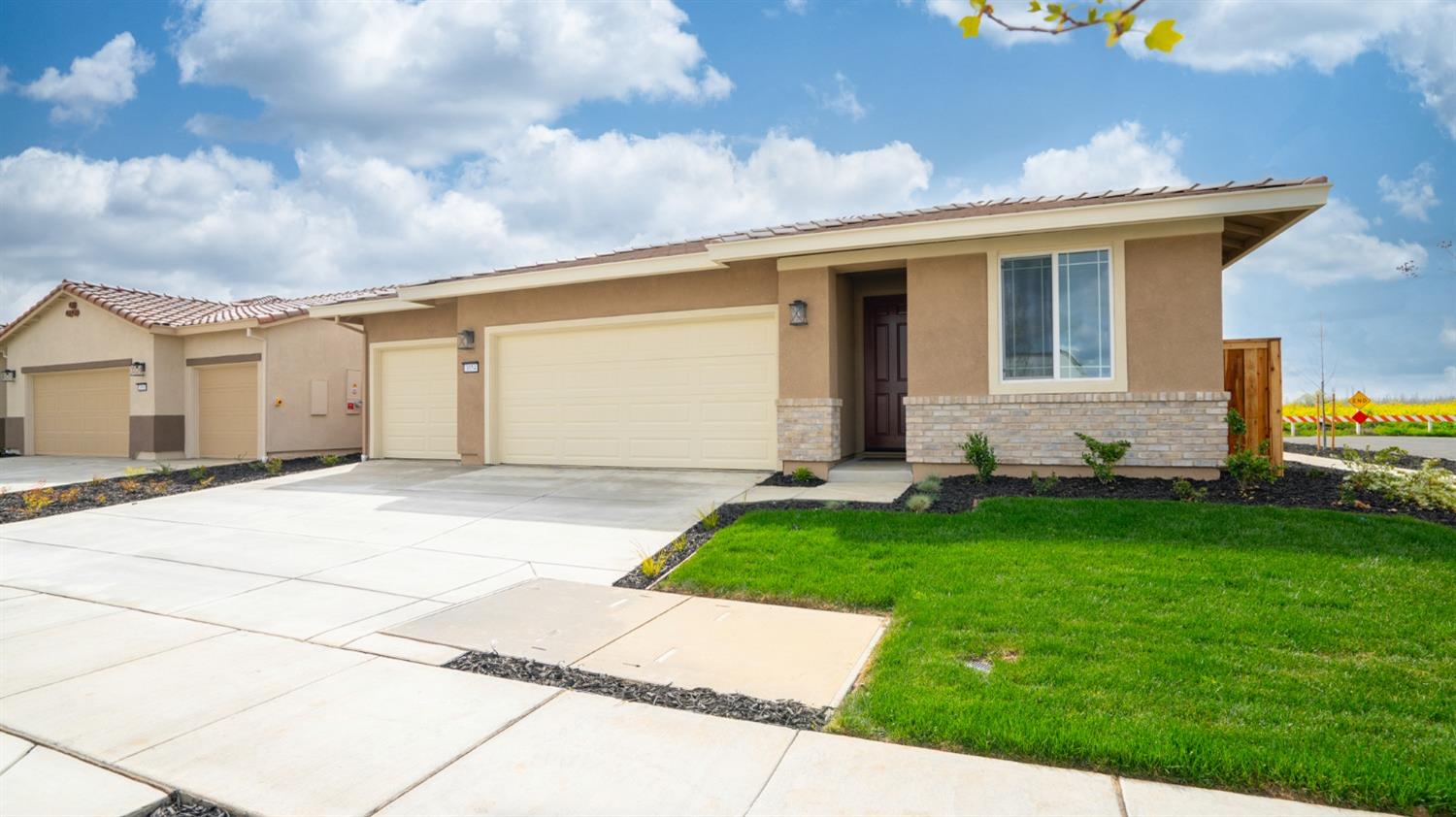 Detail Gallery Image 4 of 36 For 1054 Camomile Dr, Plumas Lake,  CA 95961 - 4 Beds | 2 Baths