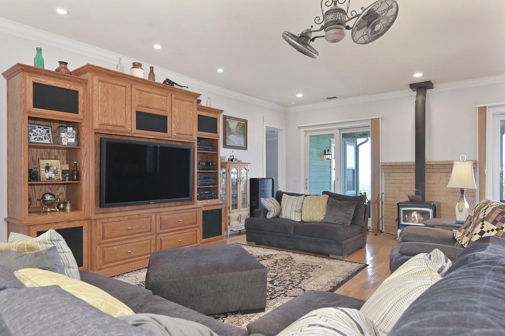 Detail Gallery Image 27 of 99 For 5901 Traverse Creek Rd, Garden Valley,  CA 95633 - 2 Beds | 2 Baths