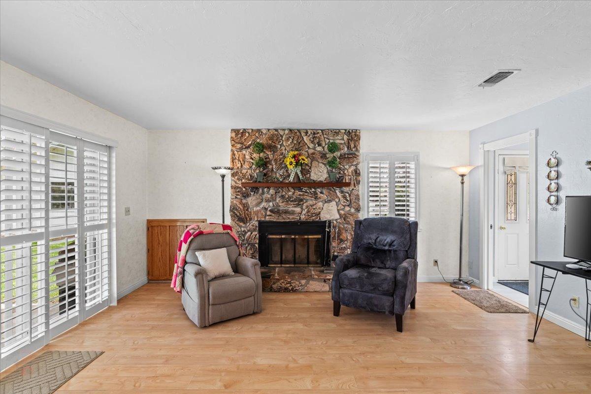 Detail Gallery Image 16 of 72 For 940 N Fine Rd, Linden,  CA 95236 - 4 Beds | 2/1 Baths