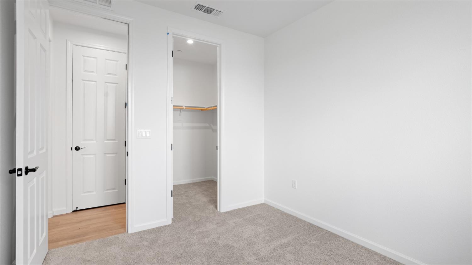 Detail Gallery Image 6 of 36 For 1054 Camomile Dr, Plumas Lake,  CA 95961 - 4 Beds | 2 Baths