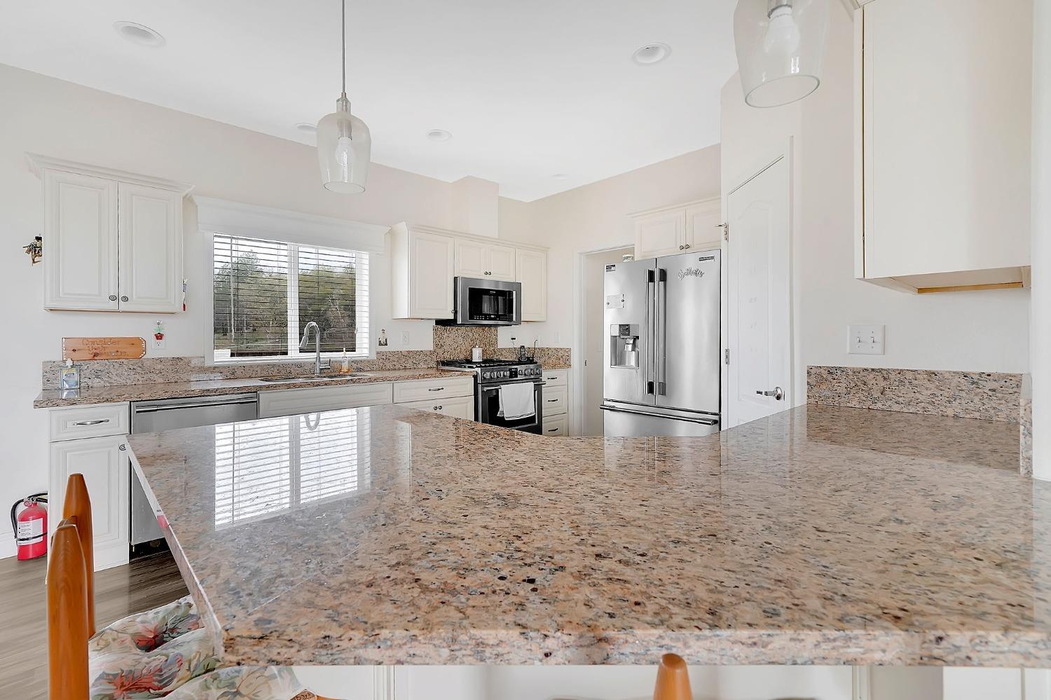 Detail Gallery Image 18 of 92 For 3745 Paramae Rd, Rail Road Flat,  CA 95248 - 6 Beds | 4 Baths