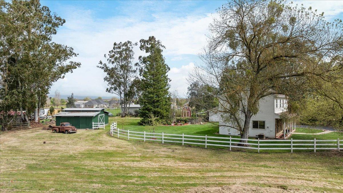 Detail Gallery Image 58 of 72 For 940 N Fine Rd, Linden,  CA 95236 - 4 Beds | 2/1 Baths