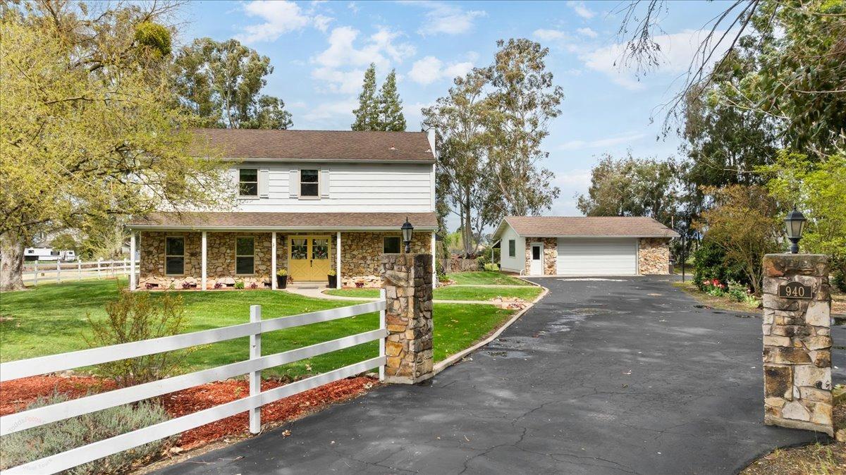 Detail Gallery Image 3 of 72 For 940 N Fine Rd, Linden,  CA 95236 - 4 Beds | 2/1 Baths