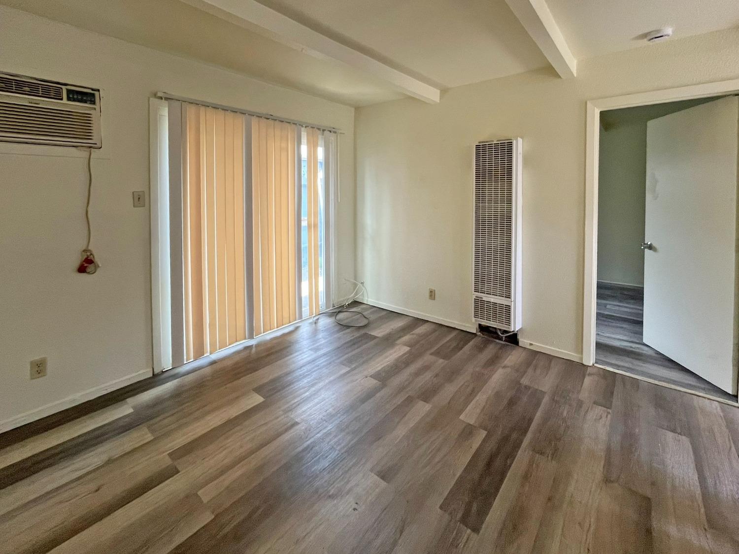 Detail Gallery Image 9 of 11 For 742 Bowles St, Sacramento,  CA 95815 - – Beds | – Baths