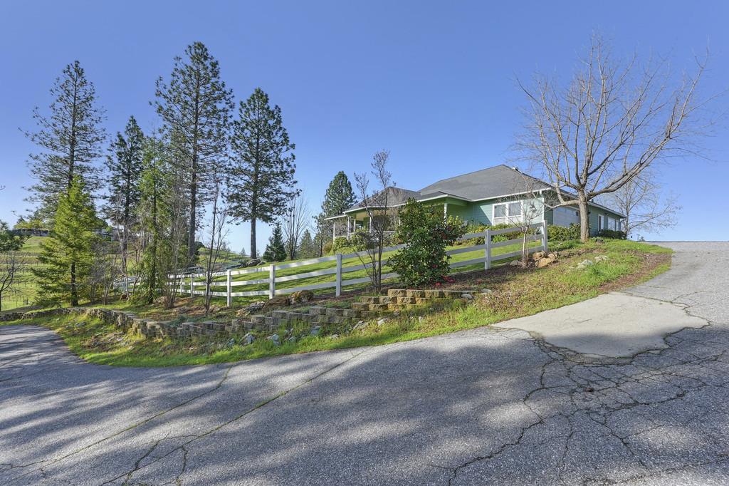 Detail Gallery Image 8 of 99 For 5901 Traverse Creek Rd, Garden Valley,  CA 95633 - 2 Beds | 2 Baths