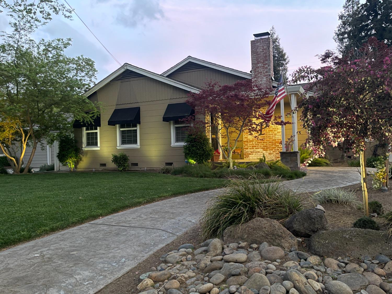 Detail Gallery Image 2 of 6 For 1864 California Ave, Turlock,  CA 95380 - 3 Beds | 2/1 Baths
