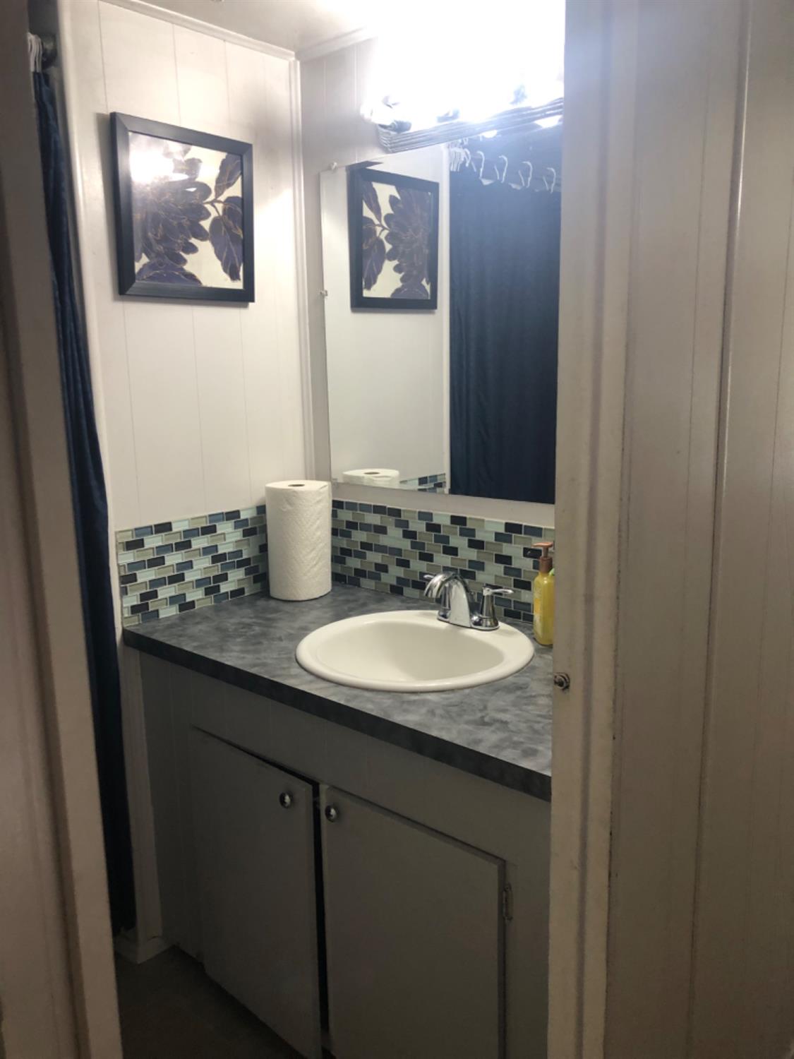 Detail Gallery Image 9 of 23 For 425 20th Century D6 Blvd, Turlock,  CA 95380 - 1 Beds | 1 Baths