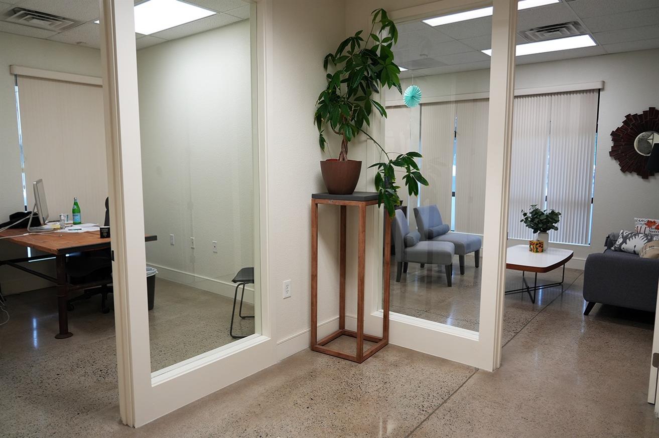Detail Gallery Image 9 of 14 For 3001 E St, Sacramento,  CA 95816 - – Beds | – Baths