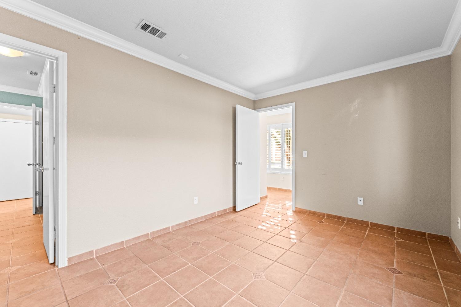 Detail Gallery Image 19 of 46 For 10215 River Park Cir, Stockton,  CA 95209 - 4 Beds | 3 Baths