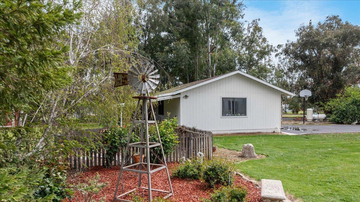 Detail Gallery Image 49 of 72 For 940 N Fine Rd, Linden,  CA 95236 - 4 Beds | 2/1 Baths