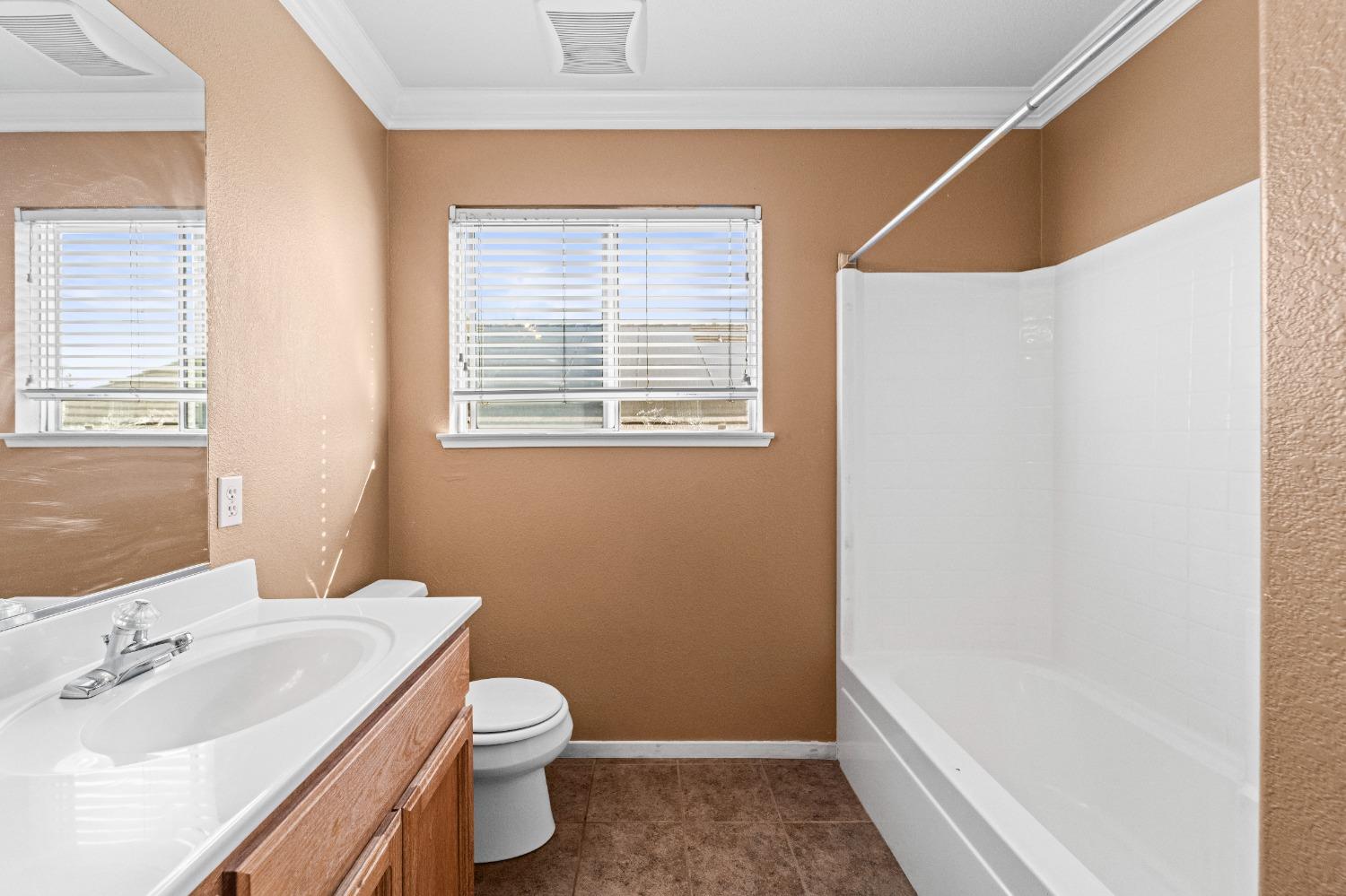 Detail Gallery Image 36 of 46 For 10215 River Park Cir, Stockton,  CA 95209 - 4 Beds | 3 Baths