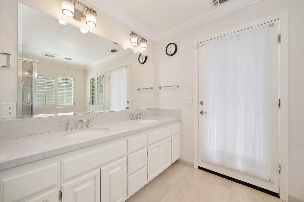 Detail Gallery Image 43 of 78 For 7707 Rio Barco Way, Sacramento,  CA 95831 - 4 Beds | 3 Baths