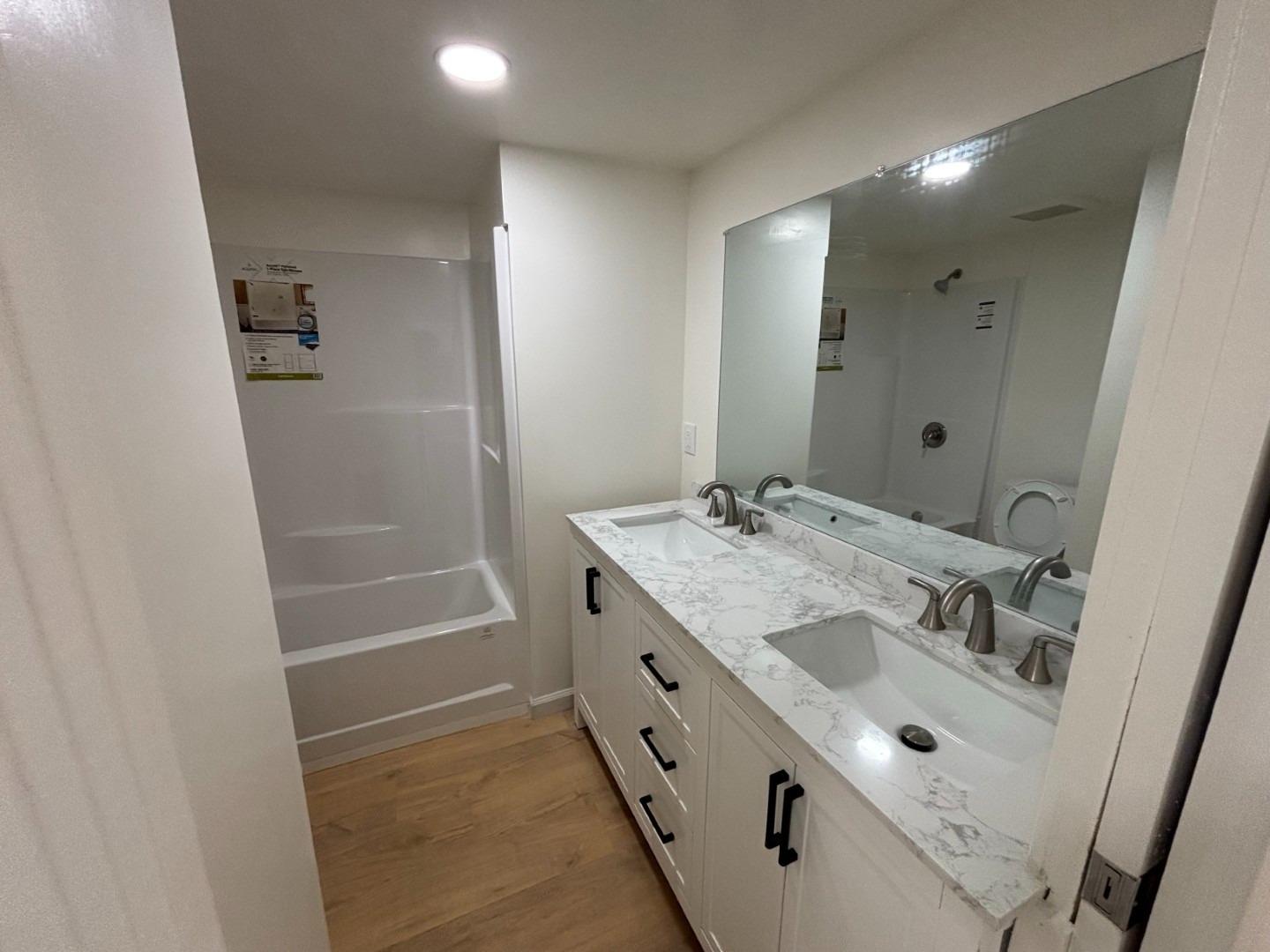 Detail Gallery Image 6 of 12 For 20806 Gridley Road 42, Lakewood,  CA 90715 - 3 Beds | 2 Baths
