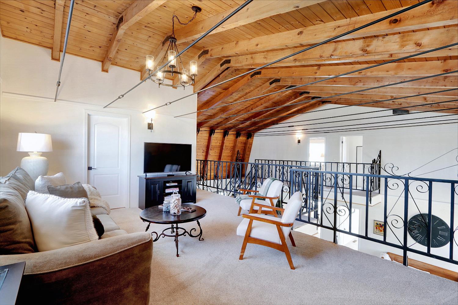 Detail Gallery Image 27 of 81 For 11855 E Eagle Bay, Acampo,  CA 95220 - 3 Beds | 2 Baths