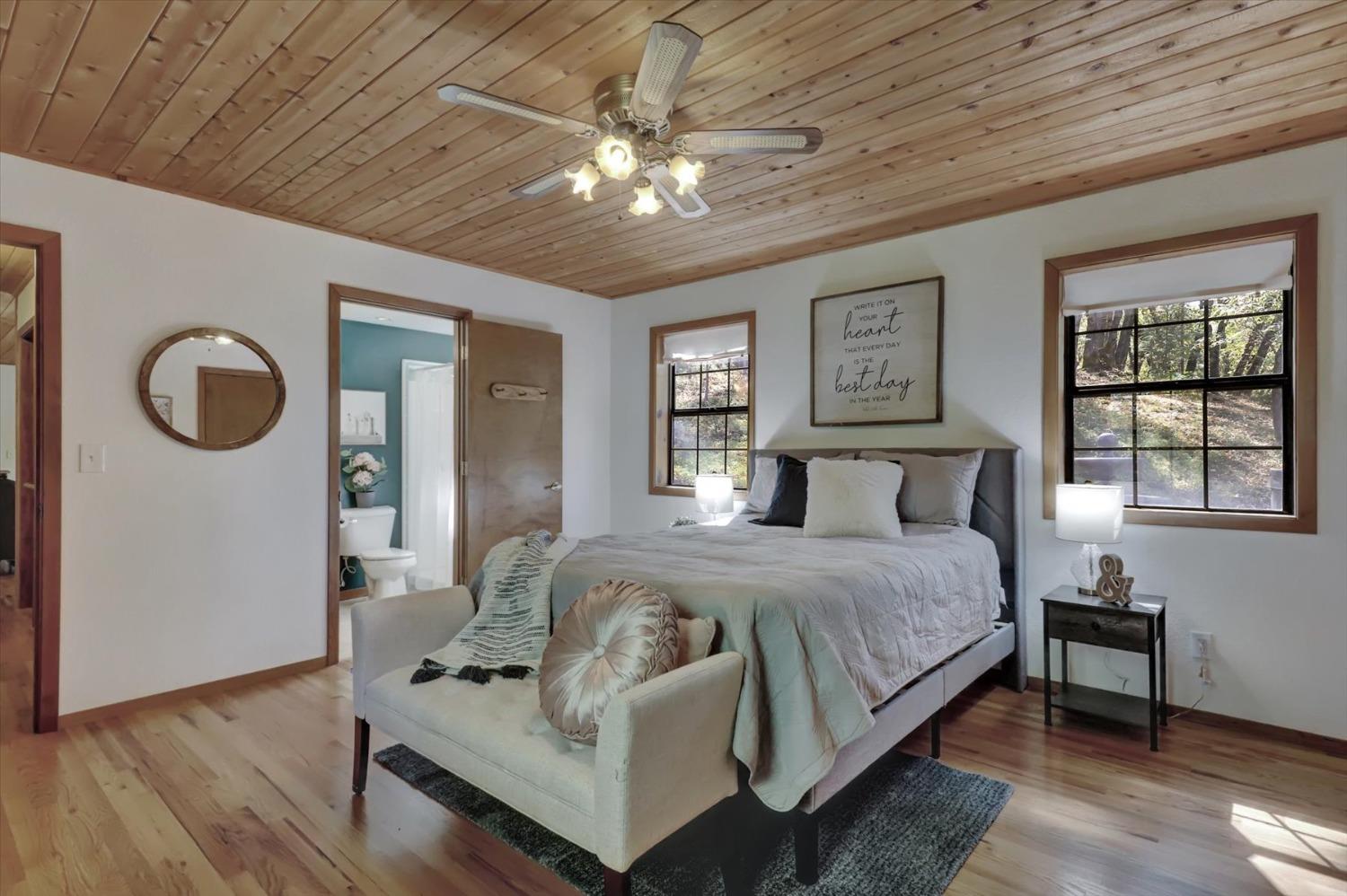 Detail Gallery Image 15 of 88 For 25801 Oak Forest Ct, Colfax,  CA 95713 - 6 Beds | 3/1 Baths