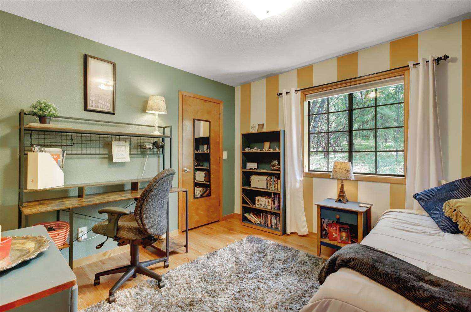 Detail Gallery Image 31 of 88 For 25801 Oak Forest Ct, Colfax,  CA 95713 - 6 Beds | 3/1 Baths