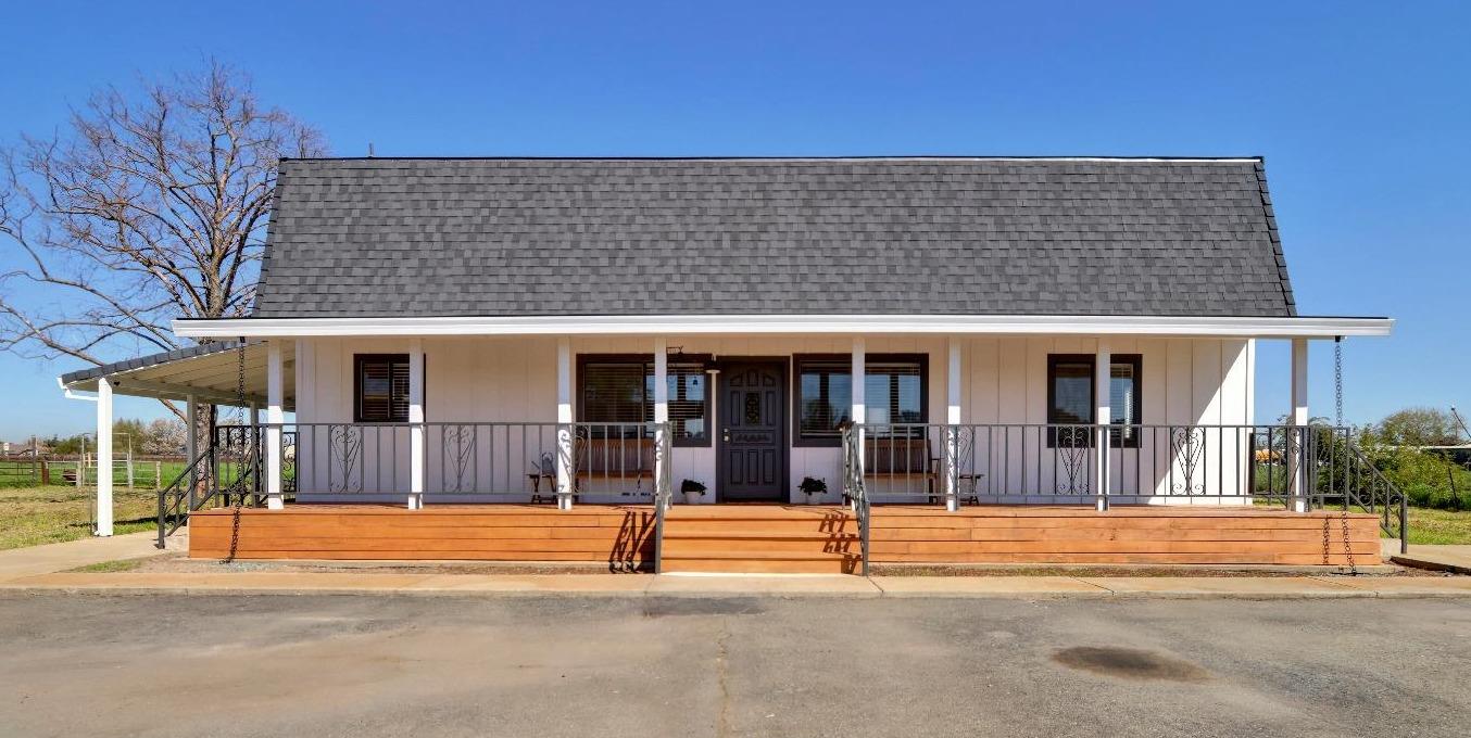 Detail Gallery Image 2 of 81 For 11855 E Eagle Bay, Acampo,  CA 95220 - 3 Beds | 2 Baths