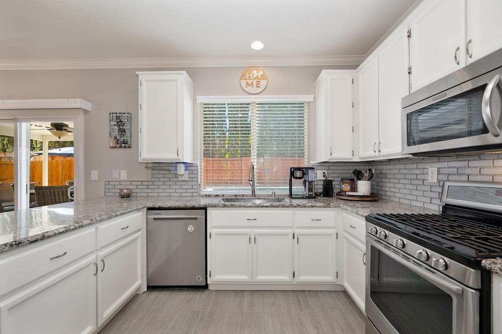Detail Gallery Image 20 of 60 For 437 Anacapa Dr, Roseville,  CA 95678 - 4 Beds | 2/1 Baths