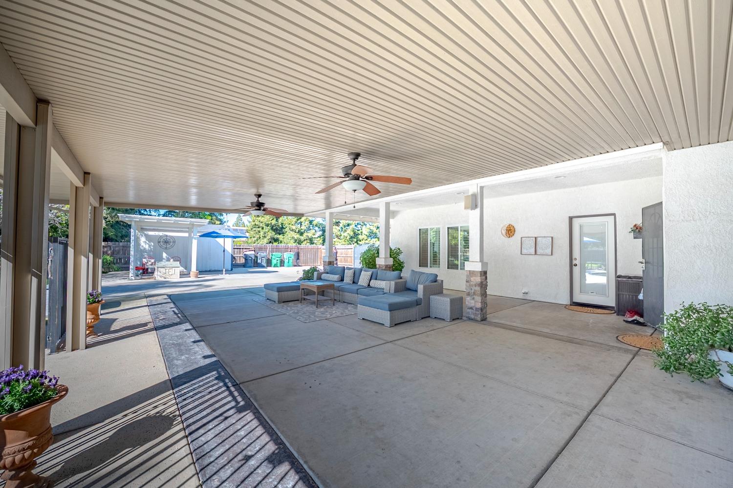Detail Gallery Image 10 of 73 For 2223 Taylor Jean, Atwater,  CA 95301 - 4 Beds | 3 Baths
