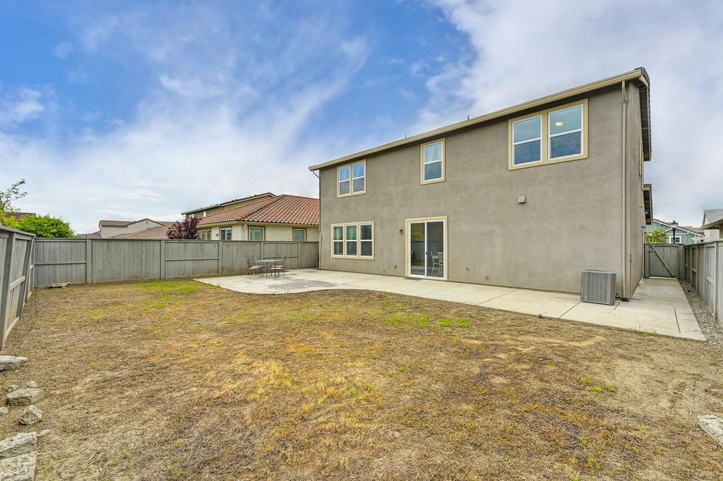 Detail Gallery Image 52 of 52 For 1733 Sander St, Woodland,  CA 95776 - 4 Beds | 3/1 Baths