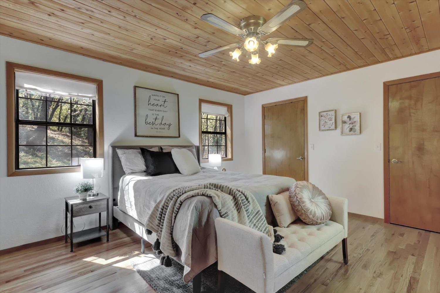 Detail Gallery Image 14 of 88 For 25801 Oak Forest Ct, Colfax,  CA 95713 - 6 Beds | 3/1 Baths
