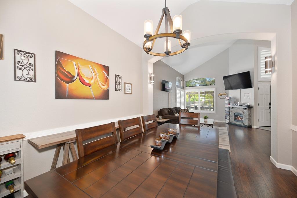 Detail Gallery Image 14 of 60 For 437 Anacapa Dr, Roseville,  CA 95678 - 4 Beds | 2/1 Baths