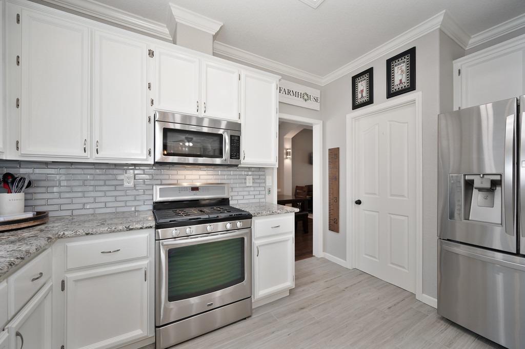 Detail Gallery Image 17 of 60 For 437 Anacapa Dr, Roseville,  CA 95678 - 4 Beds | 2/1 Baths