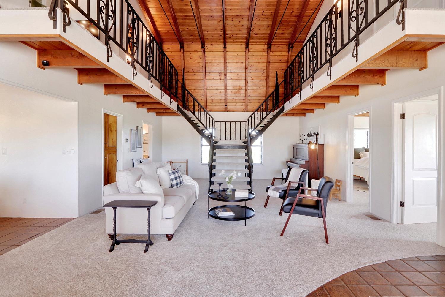 Detail Gallery Image 9 of 81 For 11855 E Eagle Bay, Acampo,  CA 95220 - 3 Beds | 2 Baths