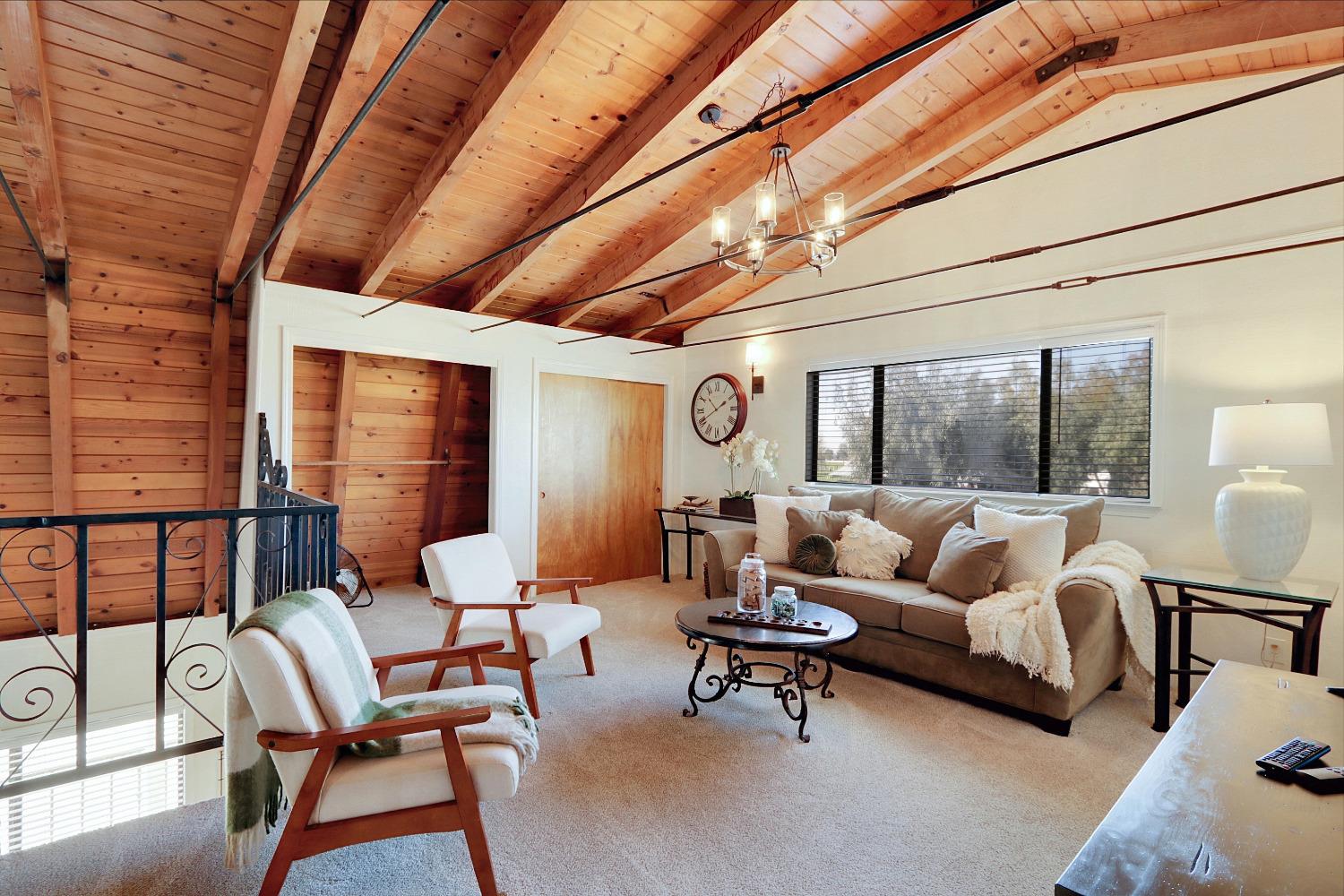 Detail Gallery Image 25 of 81 For 11855 E Eagle Bay, Acampo,  CA 95220 - 3 Beds | 2 Baths