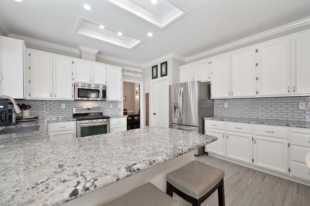 Detail Gallery Image 19 of 60 For 437 Anacapa Dr, Roseville,  CA 95678 - 4 Beds | 2/1 Baths