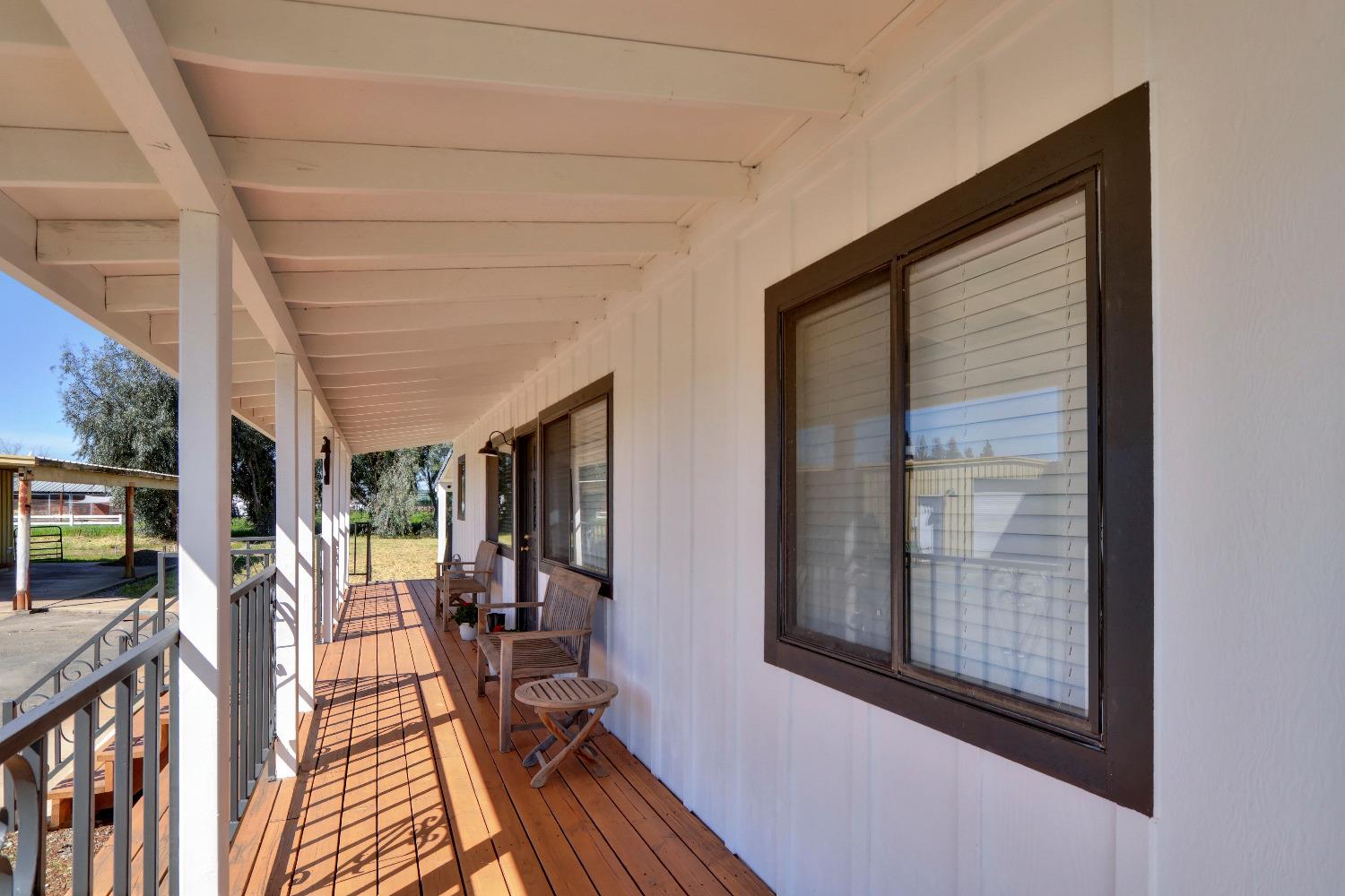 Detail Gallery Image 6 of 81 For 11855 E Eagle Bay, Acampo,  CA 95220 - 3 Beds | 2 Baths