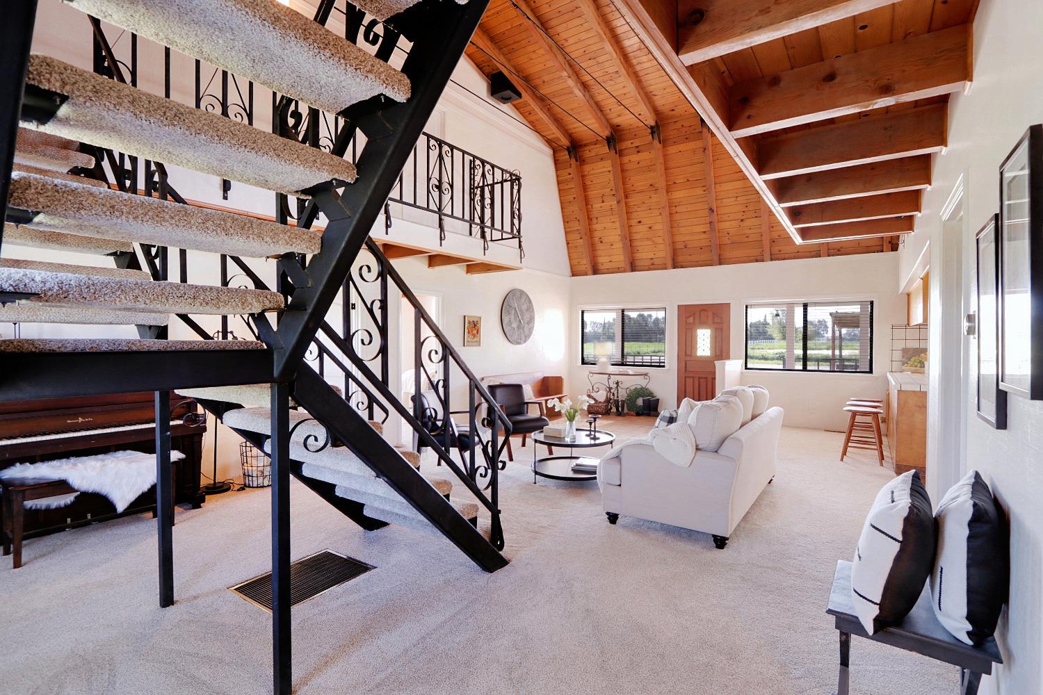 Detail Gallery Image 12 of 81 For 11855 E Eagle Bay, Acampo,  CA 95220 - 3 Beds | 2 Baths