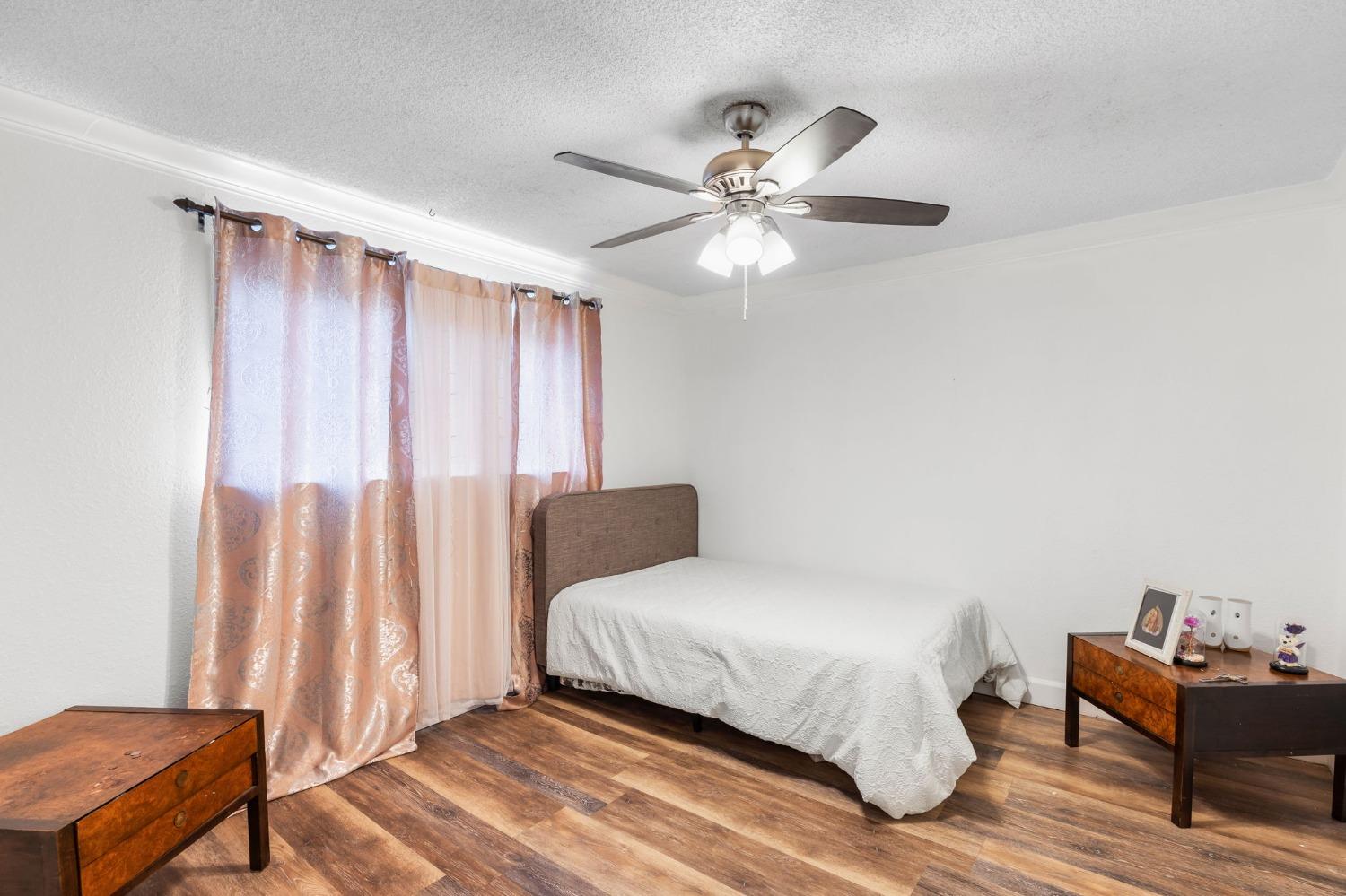 Detail Gallery Image 25 of 38 For 2210 Valmora Dr, Stockton,  CA 95210 - 3 Beds | 2 Baths