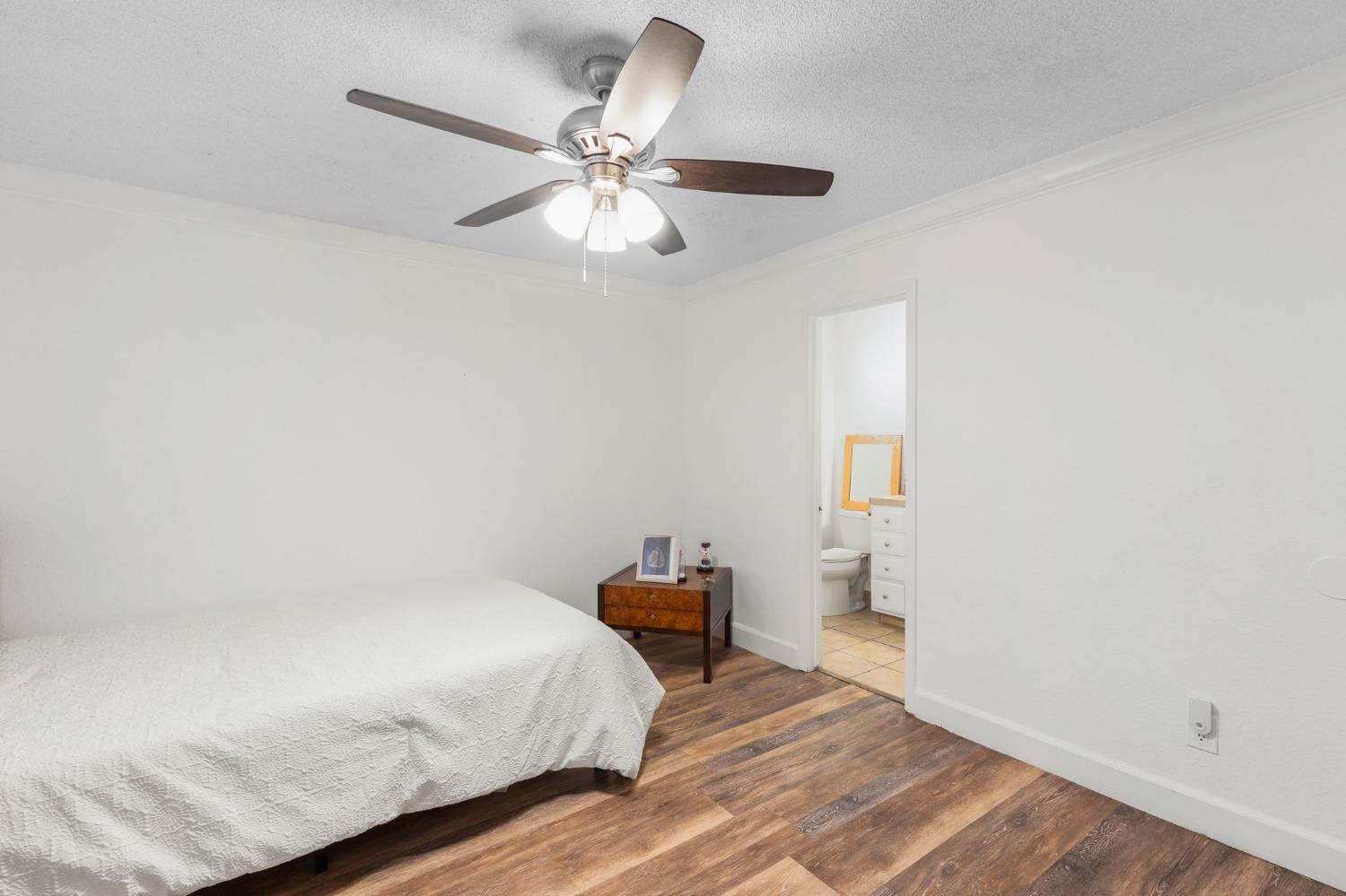 Detail Gallery Image 27 of 38 For 2210 Valmora Dr, Stockton,  CA 95210 - 3 Beds | 2 Baths