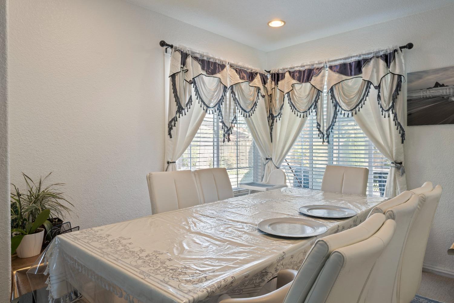 Detail Gallery Image 2 of 76 For 4449 Norocco Cir, Fremont,  CA 94555 - 4 Beds | 2/1 Baths