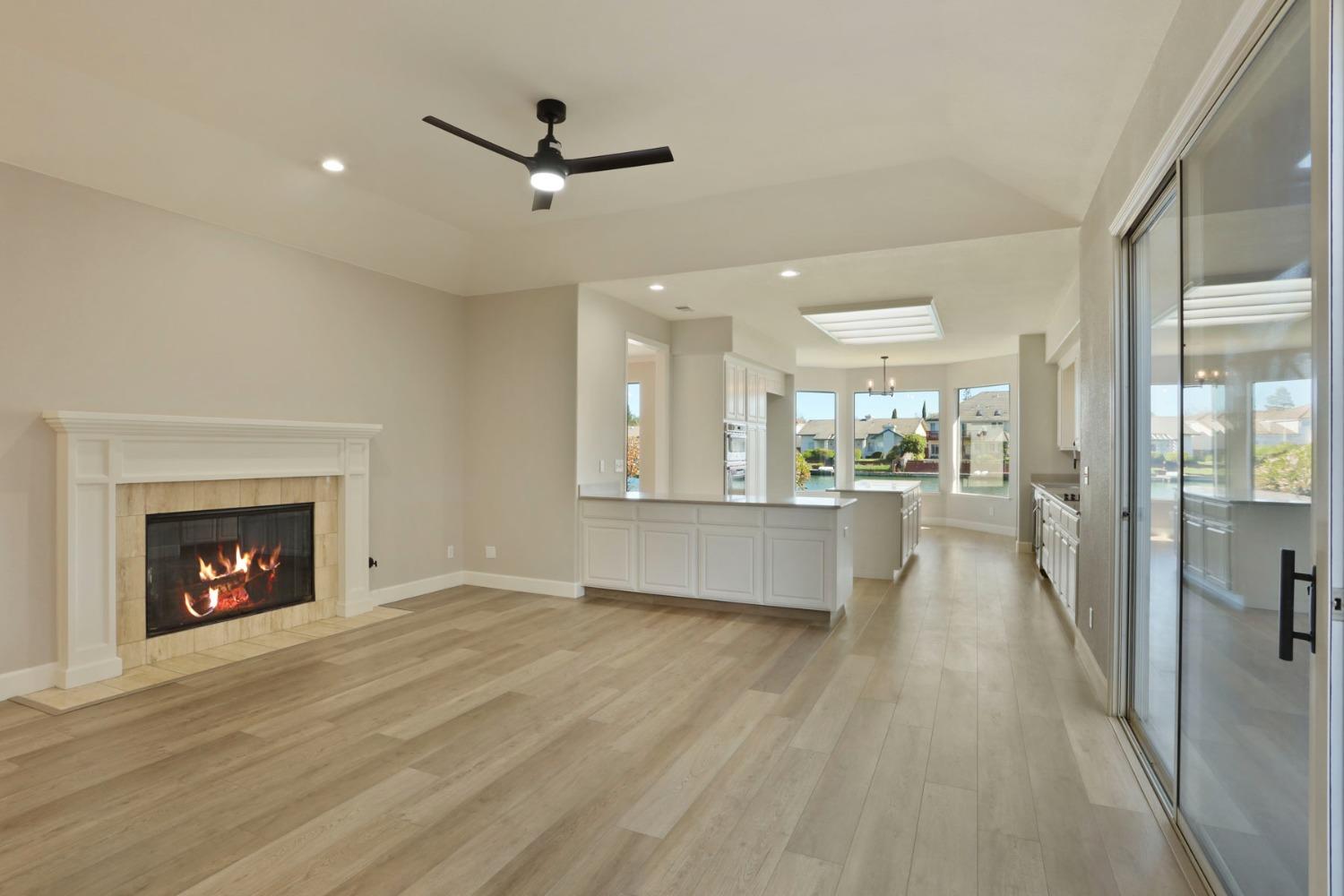 Detail Gallery Image 15 of 75 For 4829 Bridgewater Cir, Stockton,  CA 95219 - 3 Beds | 3 Baths