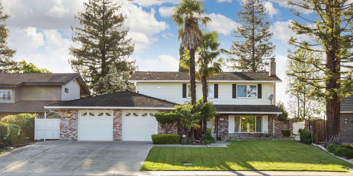 Detail Gallery Image 2 of 67 For 3755 Hatchers Cir, Stockton,  CA 95219 - 4 Beds | 3/1 Baths