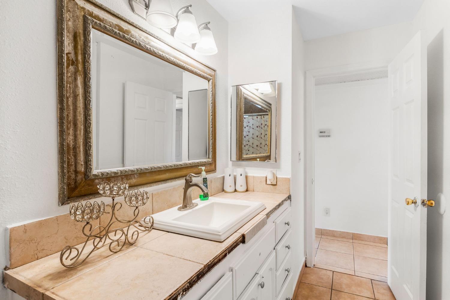 Detail Gallery Image 23 of 38 For 2210 Valmora Dr, Stockton,  CA 95210 - 3 Beds | 2 Baths