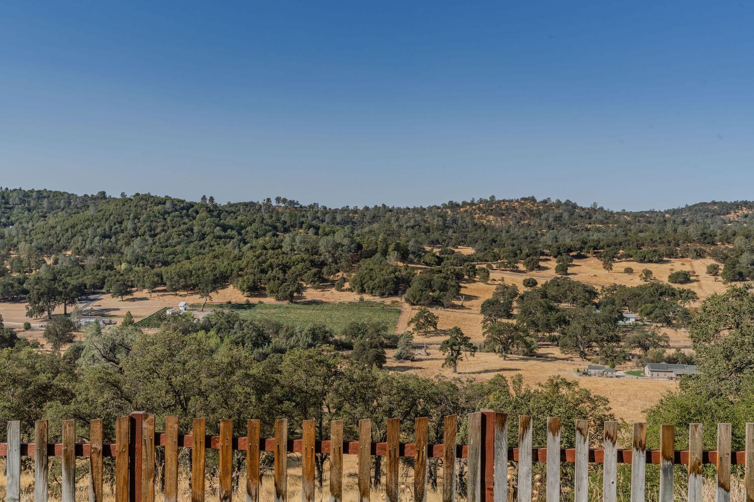 Detail Gallery Image 4 of 88 For 1560 Pinto Dr, Angels Camp,  CA 95222 - 3 Beds | 2/1 Baths