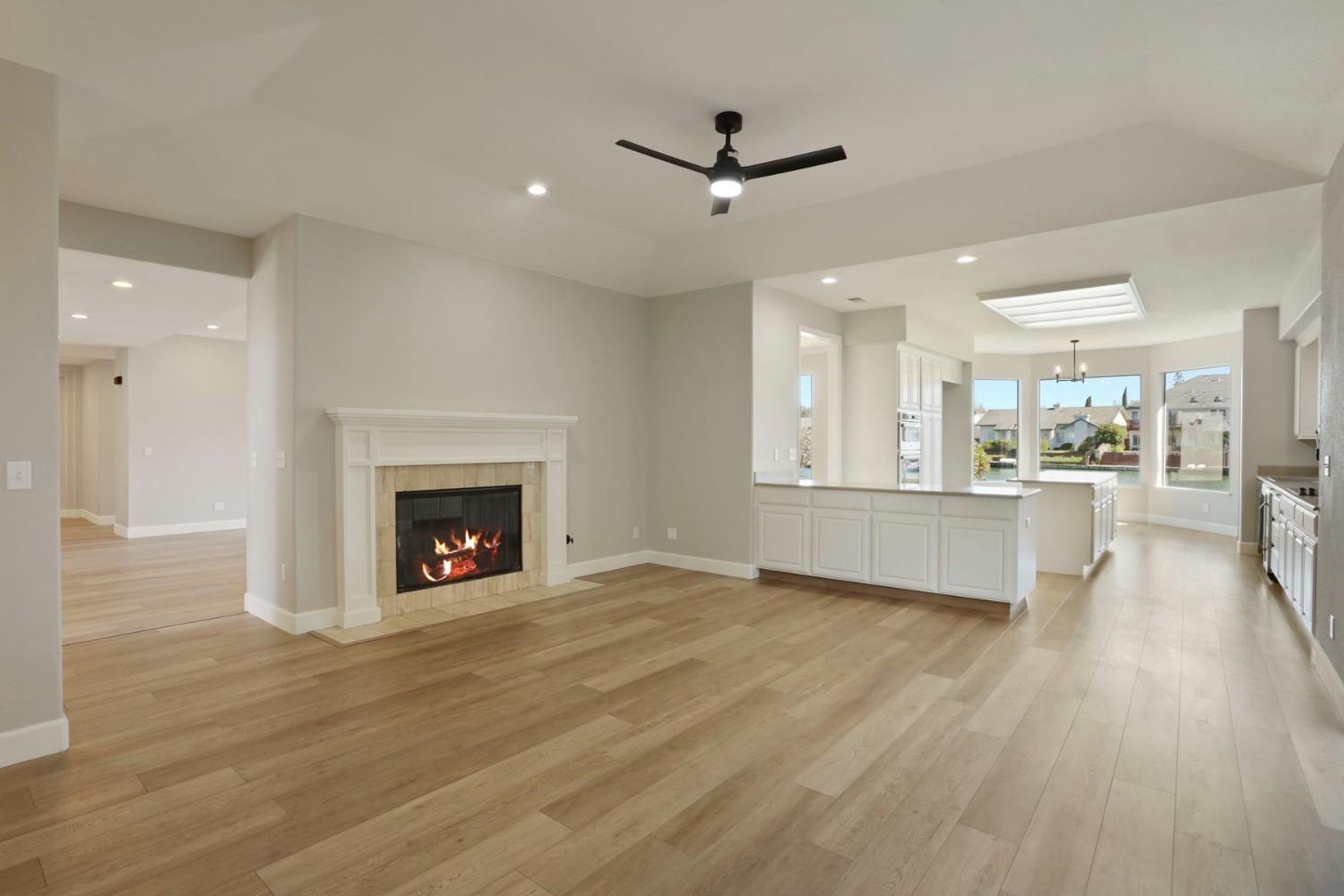 Detail Gallery Image 14 of 75 For 4829 Bridgewater Cir, Stockton,  CA 95219 - 3 Beds | 3 Baths