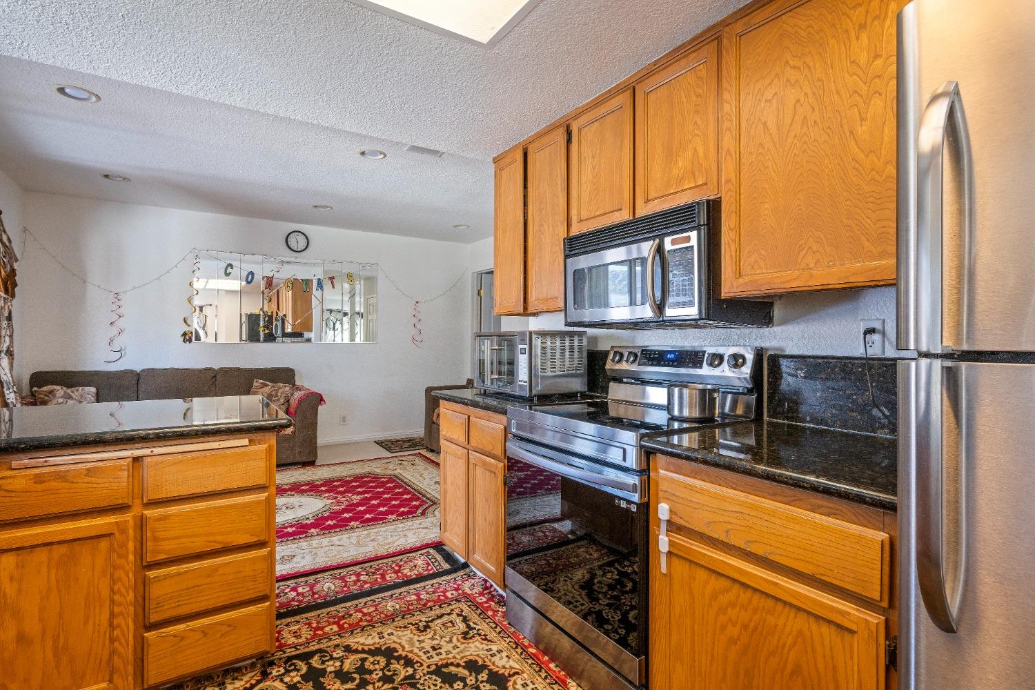 Detail Gallery Image 17 of 76 For 4449 Norocco Cir, Fremont,  CA 94555 - 4 Beds | 2/1 Baths