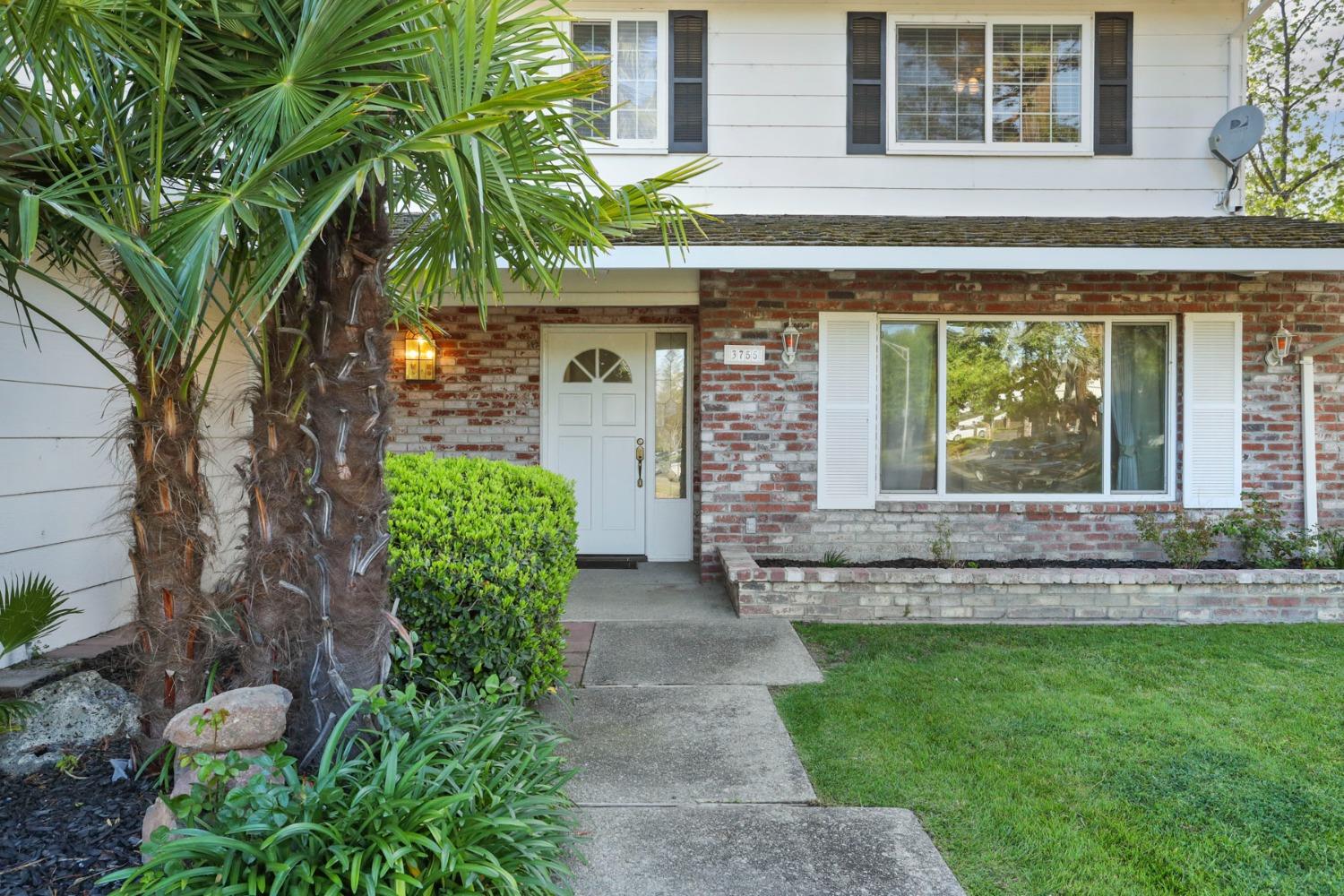 Detail Gallery Image 4 of 67 For 3755 Hatchers Cir, Stockton,  CA 95219 - 4 Beds | 3/1 Baths