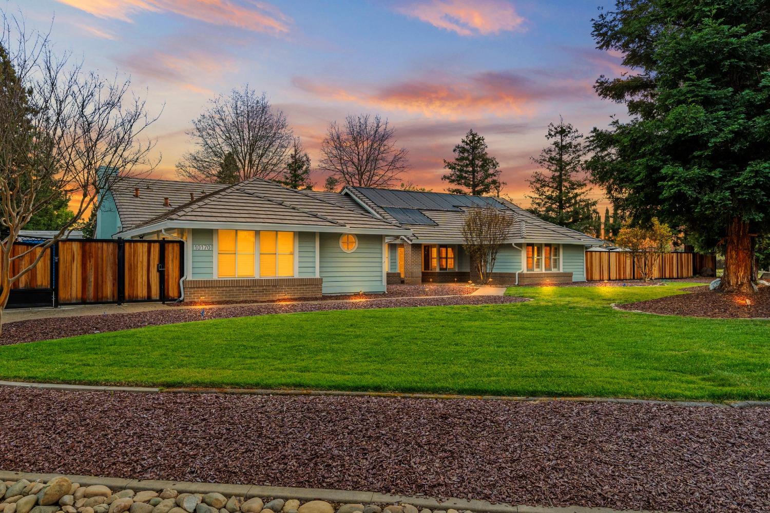 Detail Gallery Image 1 of 1 For 10170 Cavalletti Dr, Sacramento,  CA 95829 - 5 Beds | 3 Baths