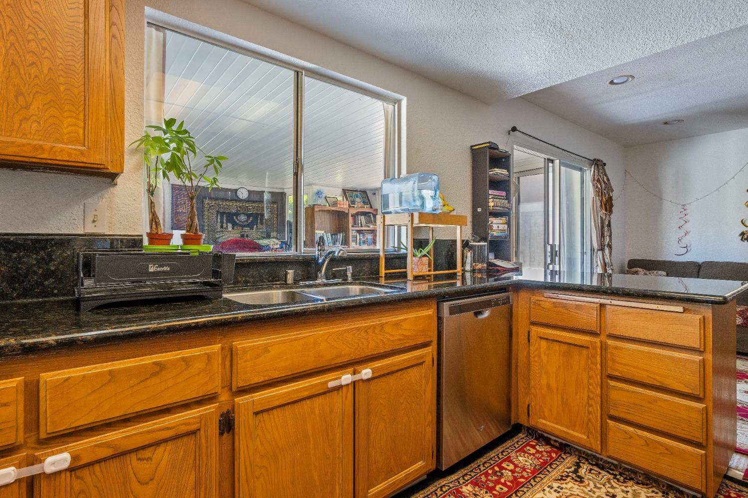 Detail Gallery Image 18 of 76 For 4449 Norocco Cir, Fremont,  CA 94555 - 4 Beds | 2/1 Baths